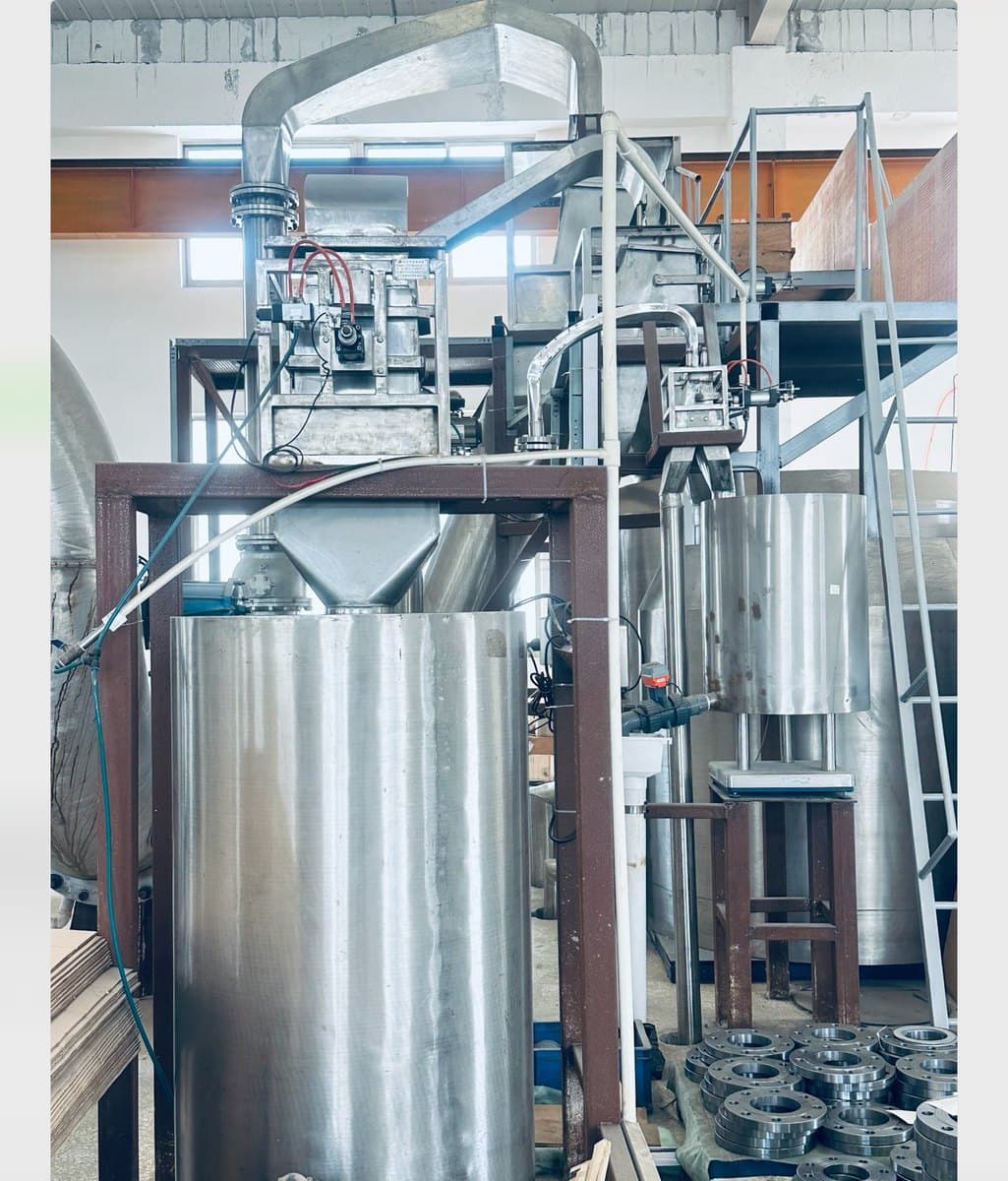 Gravimetric liquid calibration equipment using METTLER TOLEDO weighing equipment